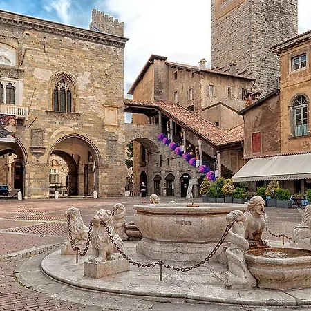 ベッド・アンド・ブレックファスト Bergamoincity